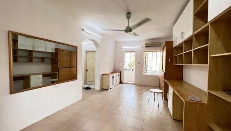 Cho thuê căn hộ chung cư B4 Khu Kim Liên, đống đa, Hà Nội, 82m2, 2 ngủ, 11.5 Triệu
